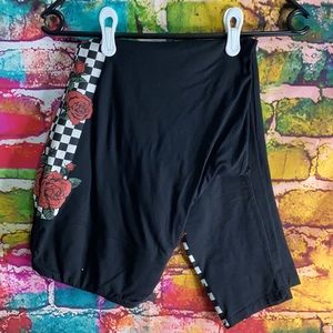 Rue 21 Checkered Rose Accent Plus Size Leggings